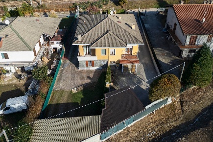 Foto Case semi ndipendenti in Via G. Marconi 83, Cittiglio Centro di 170 m²