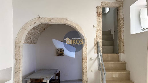 Foto Casa indipendente in vico S. Onofrio 3, Castellana Grotte Castellana
