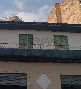 Foto Appartamento a Loreto Aprutino Centro di 117 m² con 6 locali