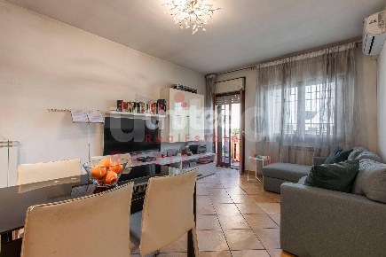 Foto Appartamento in Via Francesco Orioli, Roma Ostia Antica di 54 m²