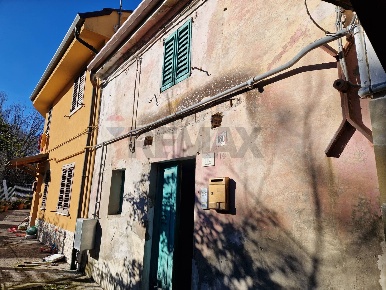 Foto Casa indipendente in Strada del Cavallo 110, Senigallia di 78 m²