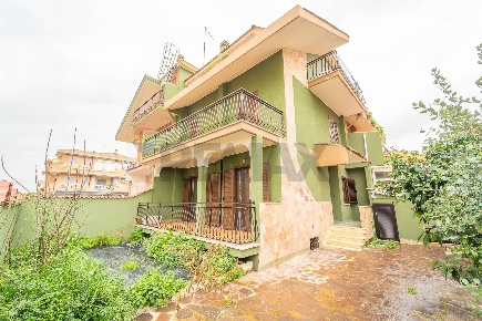 Foto Villa unifamiliare in Via Pietro Fumaroli 2, Ladispoli Zona Domitilla