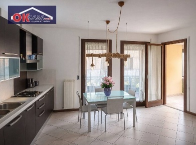 Foto Appartamento in VIA ONGARO 7, Verona Borgo Roma di 69 m² con 2 locali