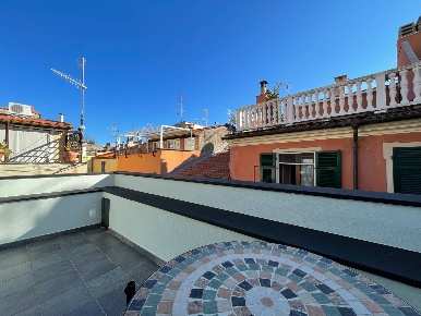 Foto Appartamento in Via Rocca Crovara, Pietra Ligure di 94 m² con 4 locali