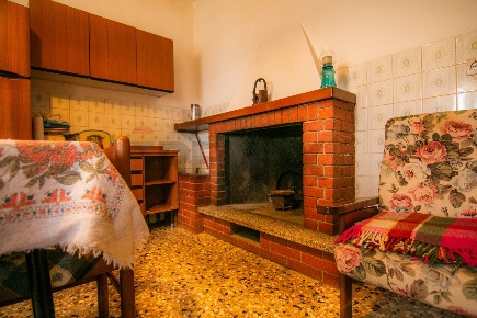 Foto Case semi ndipendenti in Frazione San Giovanni 4, Fabriano di 100 m²