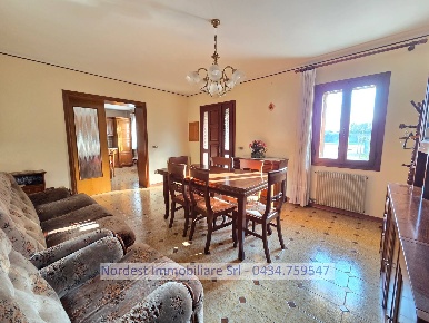 Foto Case semi ndipendenti a Gaiarine Centro di 239 m² con 6 locali