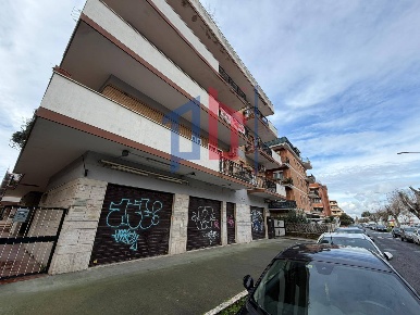 Foto Posti auto in Viale Italia, Pomezia Torvaianica - Centro di 21 m²