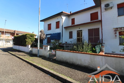 Foto Villa a schiera in VIA LELIO BASSO 3, Argenta San Biagio di 185 m²