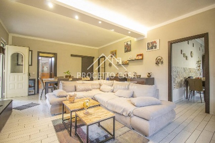 Foto Appartamento in VIA BOTTEGO, Viareggio di 136 m² con 5 locali