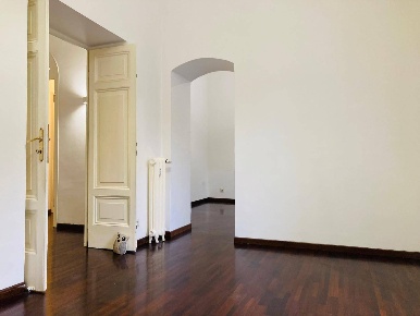 Foto Appartamento in Piazza Dei Martiri Di Belfiore, Roma di 115 m²