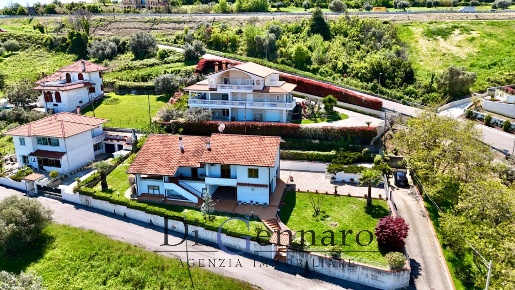 Foto Villa unifamiliare in via muracche II, Tortoreto Tortoreto Lido