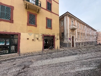 Foto Negozio in Via Monina 1/A, Ancona Capodimonte di 50 m² con 2 locali