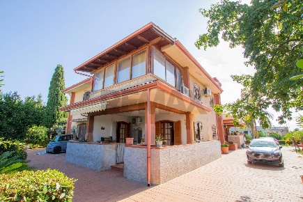 Foto Villa unifamiliare a Siracusa Carrozziere - Sacramento di 700 m²