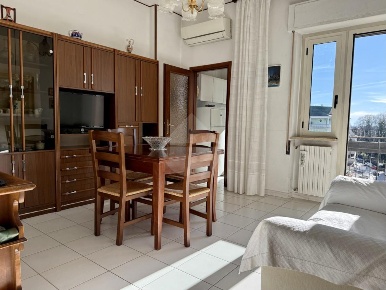 Foto Appartamento in Via L. De Crecchio, Lanciano Centro di 87 m²