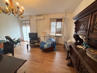 Foto Appartamento in Via della Concordia, Perugia di 102 m² con 4 locali