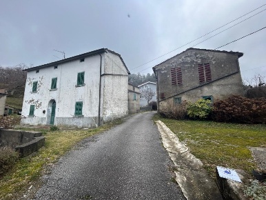 Foto Casa indipendente in via di campiglione, Marliana di 100 m² in vendita