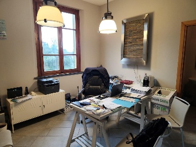 Foto Negozio a Santa Maria a Monte Centro di 48 m² con 2 locali in vendita