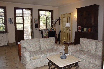 Foto Villa unifamiliare a Santa Luce Pastina di 350 m² con 8 locali