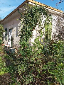 Foto Case semi ndipendenti a Carrara Avenza di 80 m² con 4 locali