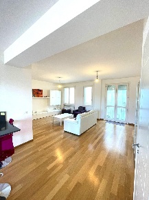 Foto Appartamento a Pisa Sant'Antonio di 140 m² con 5 locali in vendita