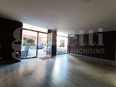 Foto Negozio a Siracusa Gelone - Cadorna di 98 m² con 2 locali in affitto