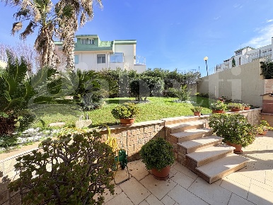 Foto Appartamento in Strada scizze trav. 3 25, Bari Torre a Mare di 90 m²