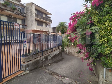Foto Box in Via De Felice 20/A, Sant'Agata li Battiati di 24 m² in vendita