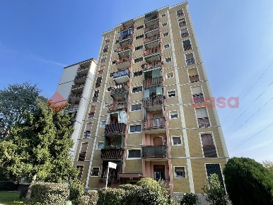 Foto Appartamento a Cesano Boscone Centro di 125 m² con 4 locali in vendita