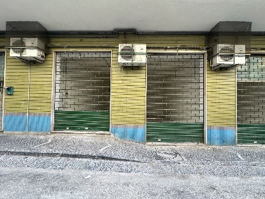 Foto Negozio in Via Roma 464, Pomigliano d'Arco Centro di 35 m² in vendita