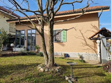 Foto Villa singola in Via galilei 1, Trofarello Centro di 180 m² in vendita