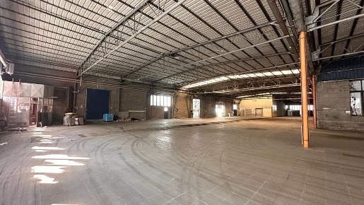 Foto Capannone industriale a Corsico di 16500 m² in vendita
