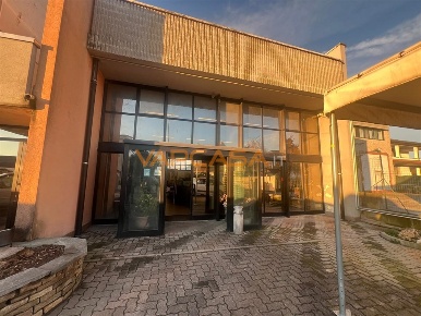 Foto Capannone industriale in via ghidini, Ghisalba Centro di 280 m²