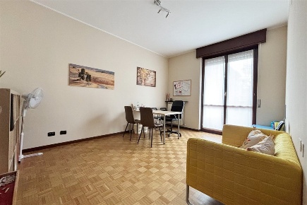 Foto Ufficio in IGINIO ROTA, Vimercate Semicentro di 70 m² con 3 locali