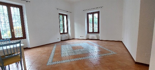 Foto Appartamento in Via Bartolomeo Zucchi, Monza Centro Storico di 220 m²