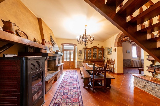 casale in vendita a Bucine