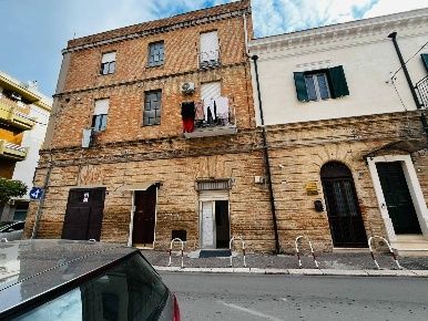Foto Ufficio in VIA FIRENZE 36, Lucera Centro di 57 m² con 2 locali