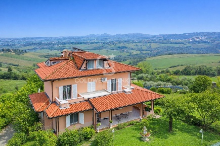 Foto Villa unifamiliare in via Agello 19, Coriano Mulazzano di 360 m²