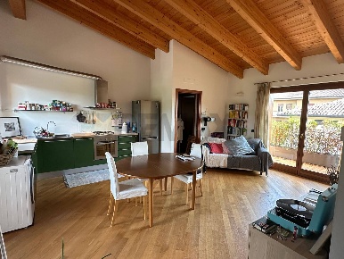 Foto Attico in via Aurelio Baggi 12, Sorisole Centro di 82 m² con 3 locali