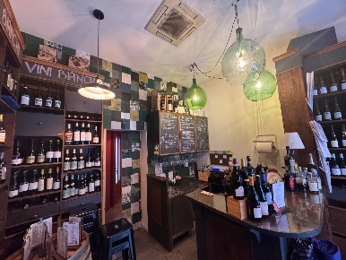 Foto Negozio in Via Garigliano, Milano Isola di 28 m² con 2 locali