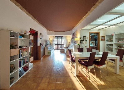 Foto Appartamento in Viale Antonio Ciamarra, Roma Cinecittà di 115 m²