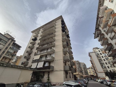 Foto Appartamento in Via Domenico Tempio 19, Palermo di 105 m² con 3 locali