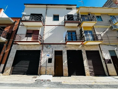 Foto Casa indipendente in VIA RISORGIMENTO, Lucera Centro di 178 m²