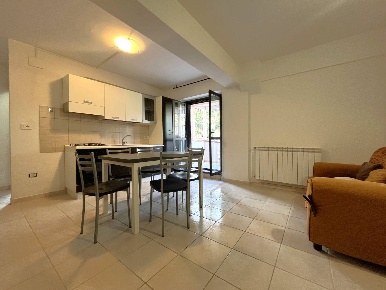 Foto Appartamento in via Giuditta Levato, Borgia Roccelletta di 50 m²