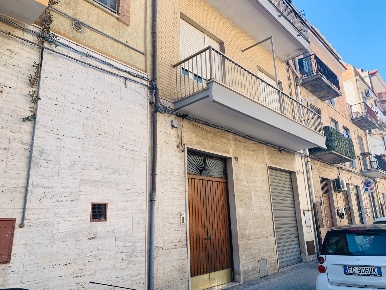 Foto Appartamento in Via Vittorio Veneto 46, Lucera Centro di 130 m²