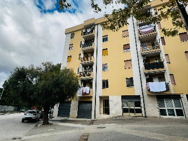 Foto Appartamento in VIA BOTTICELLI 6, Lucera Centro di 125 m² con 4 locali