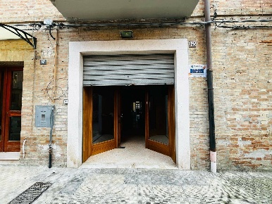 Foto Magazzino in VIA MAZZINI, Lucera Centro di 91 m² con 2 locali