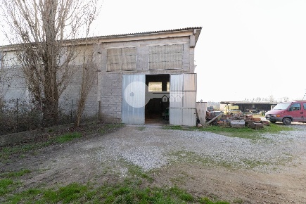 Foto Magazzino in VIA CANOSSI 19, Pralboino di 120 m² in vendita