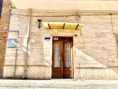 Foto Casa indipendente in VIA GENERALE SAVERIO FOLLIERO 42, Lucera Centro