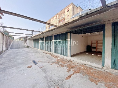 Foto Posti auto in Via San Nazzaro, Bellusco Centro di 13 m² con 1 locali