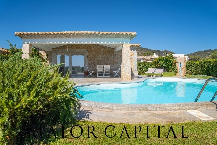 Foto Villa unifamiliare in Via delle Magnolie, Budoni di 175 m² in vendita